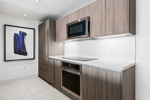 $655,000 | 401 North Birch Road, Unit 916, Fort Lauderdale, FL 33304