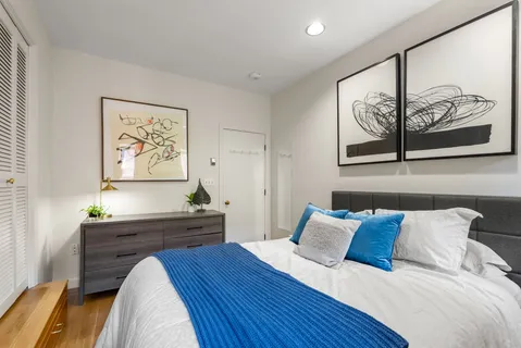 $875,000 | 2 Clarendon Street, Unit 302, Boston, MA 02116