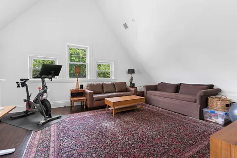 $2,195,000 | 685 East 22nd Street | South Midwood