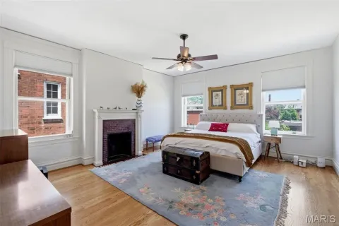 $1,200,000 | 4917 Pershing Place, St. Louis, MO 63108