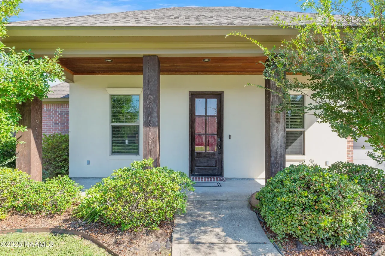 $279,000 | 3303 Chuggie Lane, New Iberia, LA 70563