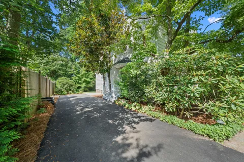 $689,000 | 12 Vining Lane, Wilmington, DE 19807