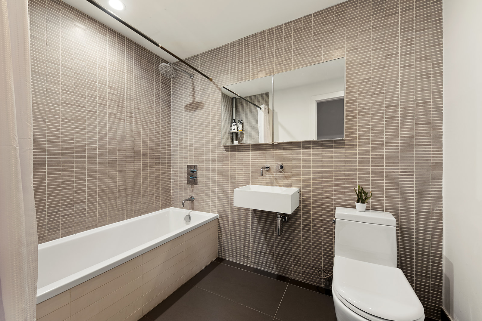 100 North 3rd Street, Unit 2C Brooklyn, NY 11249 - Photo 7 of 13 Gallery Image 7