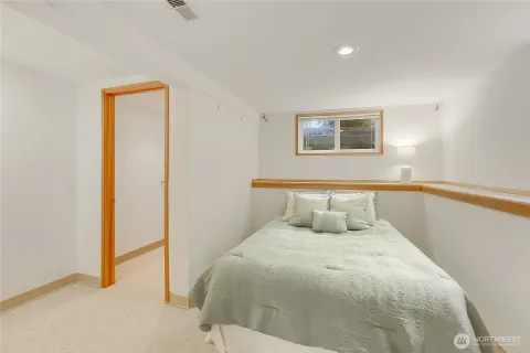 $1,050,000 | 10417 76th Avenue South, Seattle, WA 98178