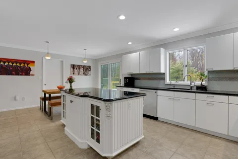 $1,795,000 | 5 Meadow Drive, Warren, NJ 07059