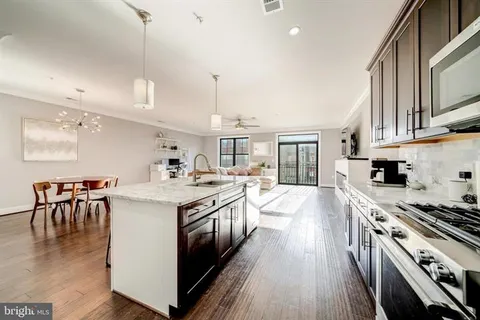 $699,900 | 43565 Michigan Square, Leesburg, VA 20176