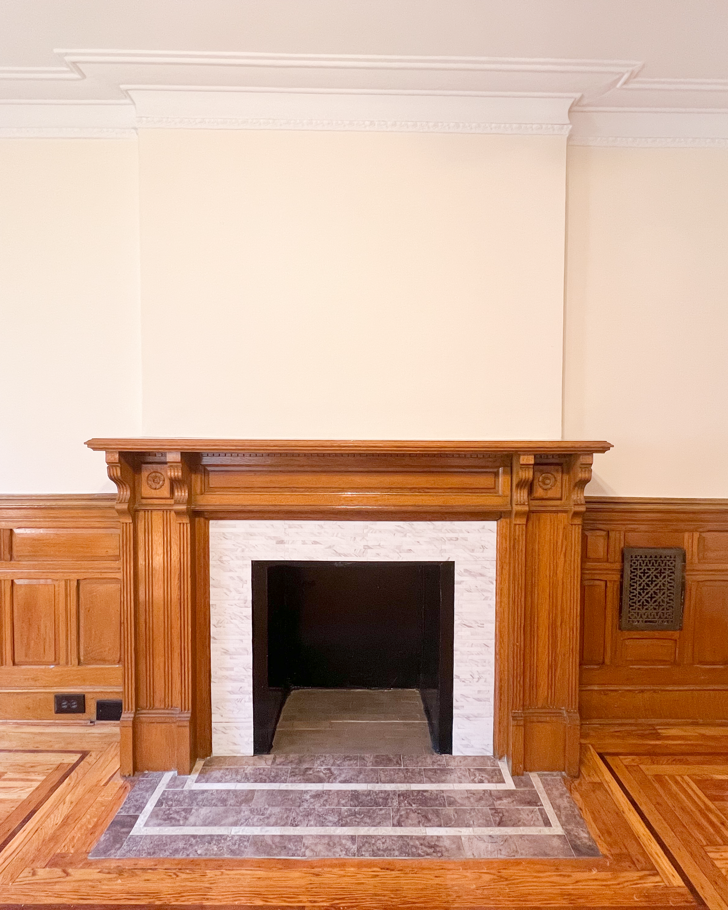 651 10th Street, Unit 1 Brooklyn, NY 11215 - Photo 4 of 12 a view of fireplace