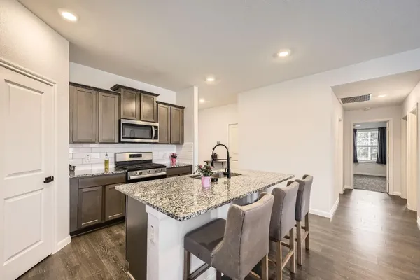 $2,100 | 706 Spur Ridge, Princeton, TX 75407