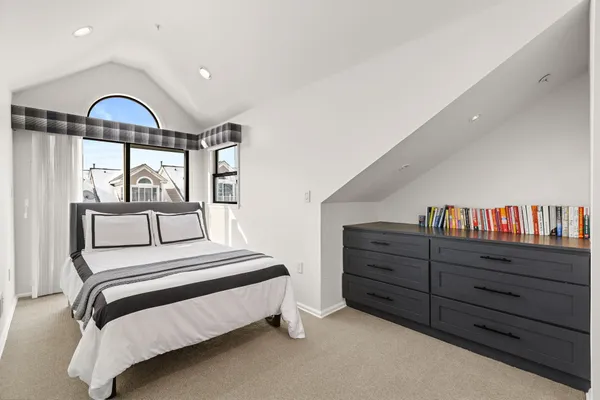 $8,000 | 436 Albany Court, West New York, NJ 07093