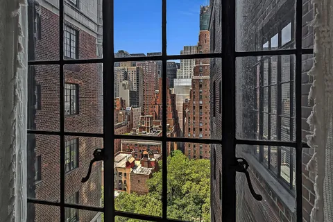 $305,000 | 25 Tudor City Place, Unit 1707 | Murray Hill