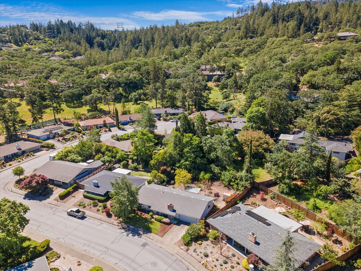 417 Deerfield Circle Santa Rosa, CA 95409 - Photo 35 of 43