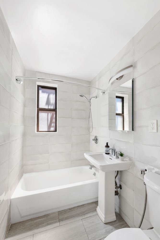 $170,000 | 2866 Marion Avenue, Unit 5J | Bedford Park