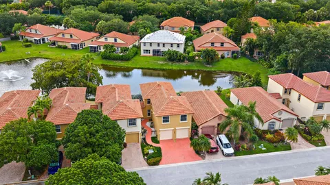 $400,000 | 1088 Via Jardin, Palm Beach Gardens, FL 33418