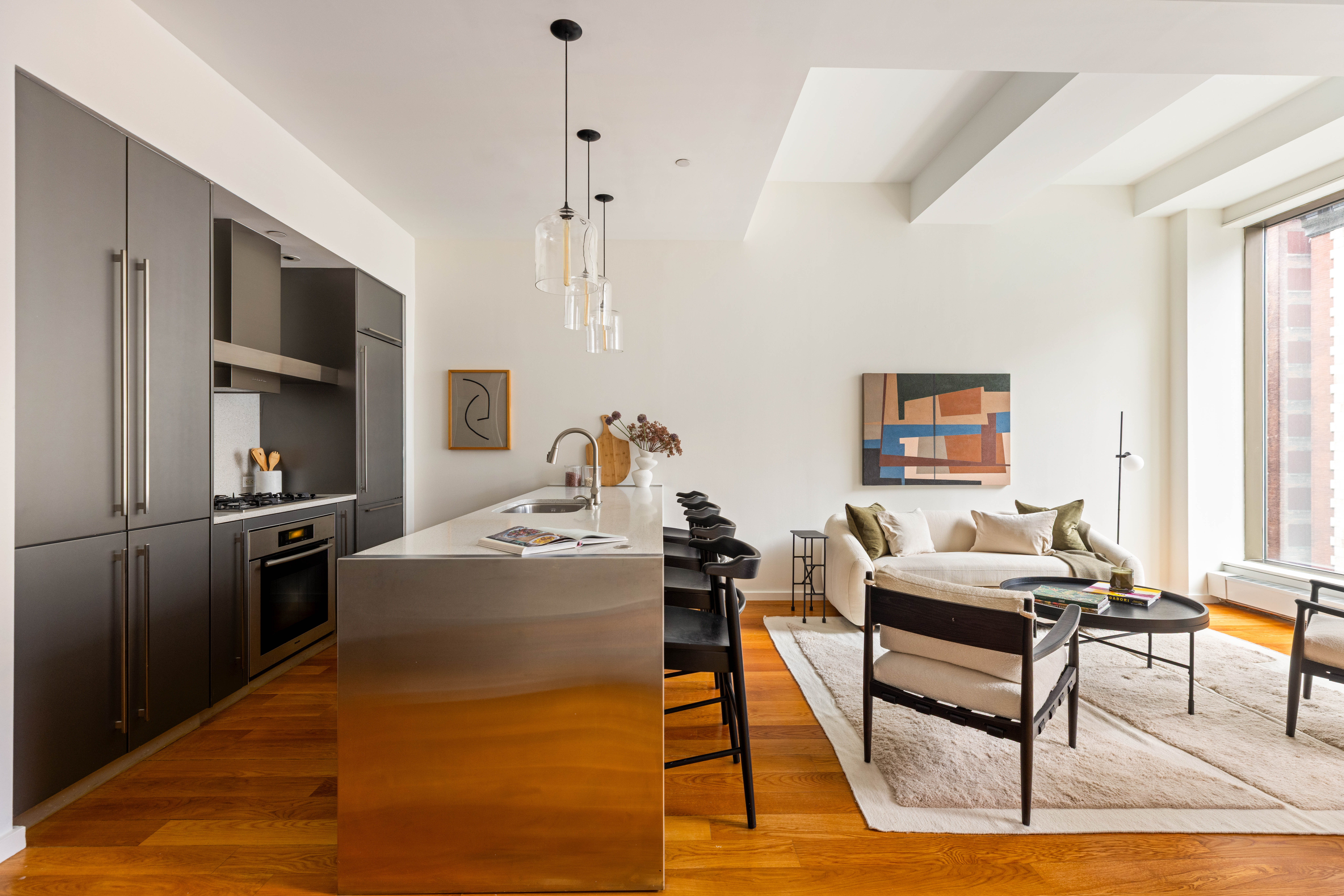 76 Madison Avenue, Unit 8C Manhattan, NY 10016 - Photo 5 of 9 a workspace with furniture