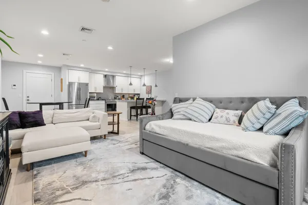 Contact Agent | 150 West Broadway, Unit 203, South Boston, MA 02127