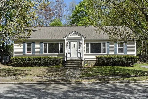 $825,000 | 15-17 Stirling Street, Andover, MA 01810