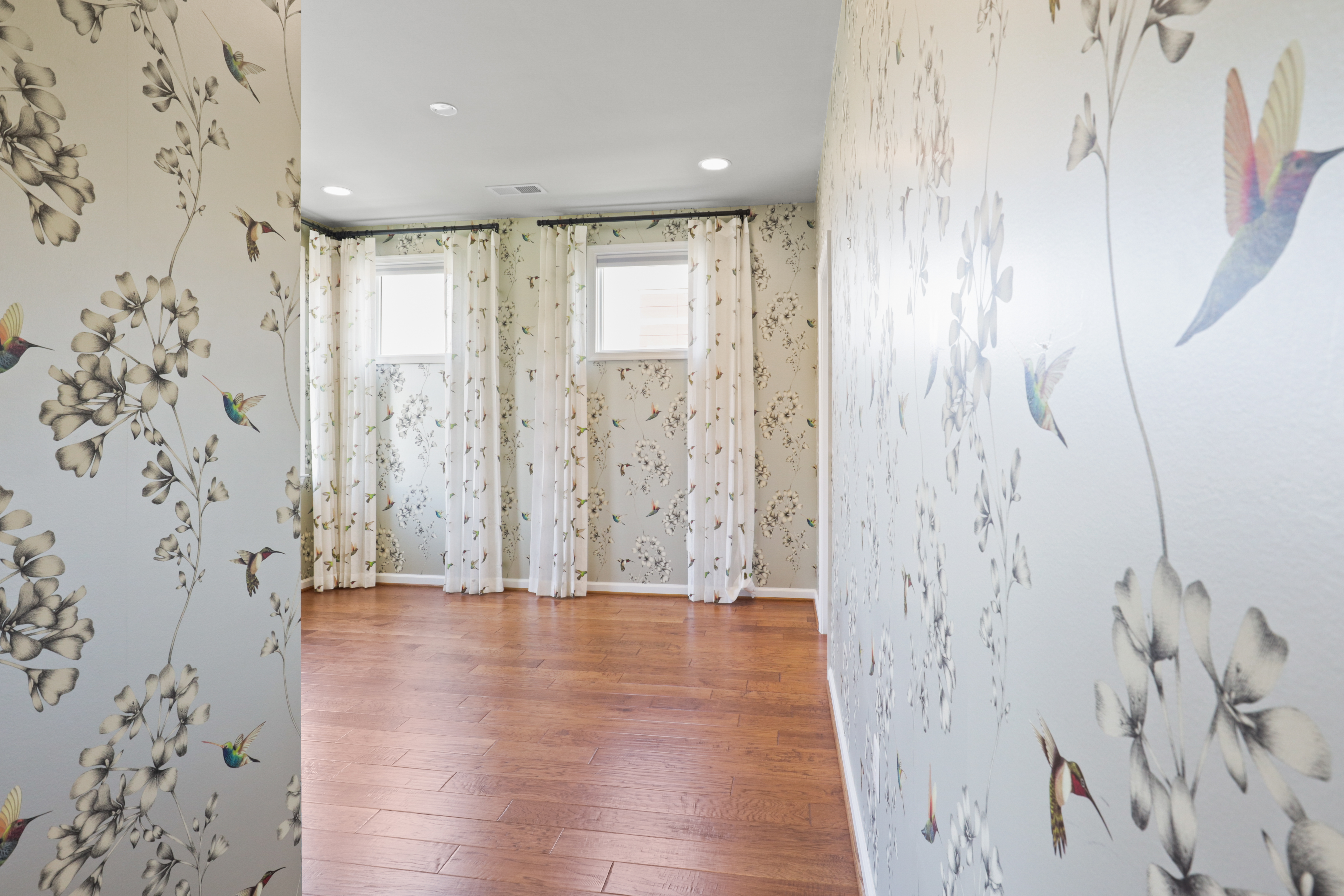 9101 Power House Road Lorton, VA 22079 - Photo 34 of 75 a view of a hallway with wooden floor and a shower curtain