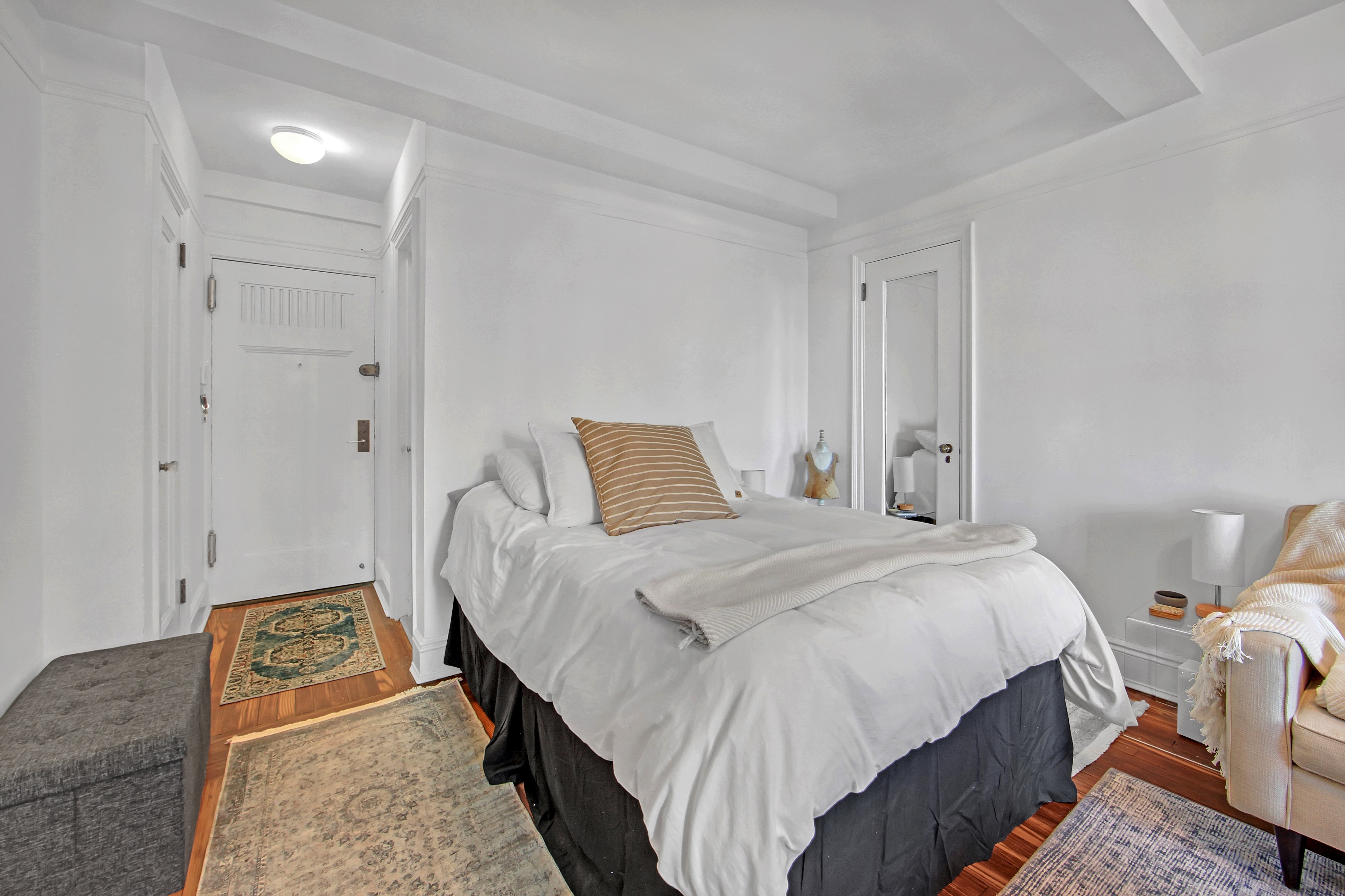 5 Tudor City Place, Unit 539 Manhattan, NY 10017 - Photo 8 of 12