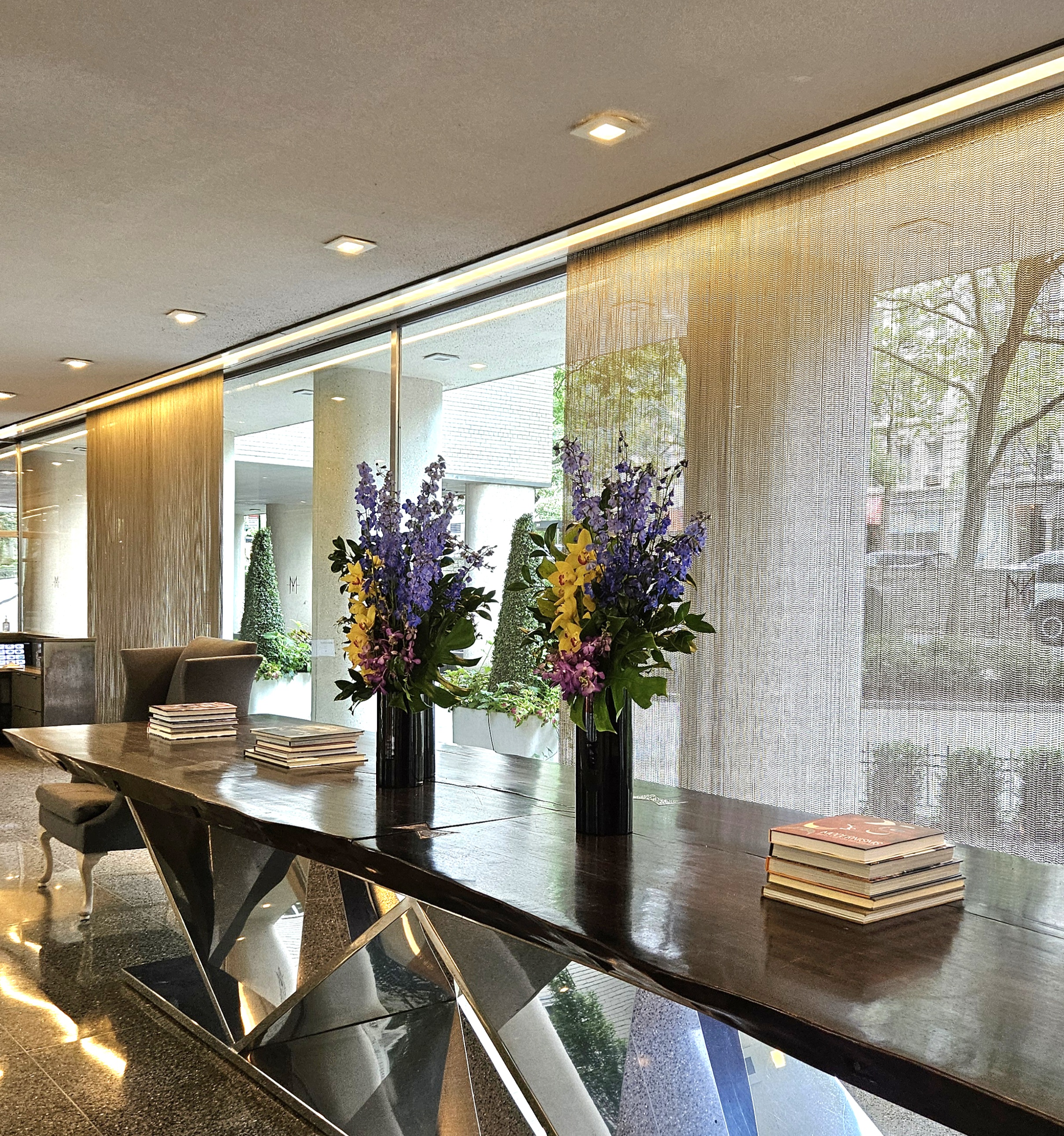 200 East 66th Street, Unit D1205 Manhattan, NY 10065 - Photo 18 of 33 a view of kitchen with dining room and wooden floor