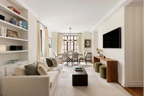 $1,395,000 | 15 West 11th Street, Unit 3C | Greenwich Village