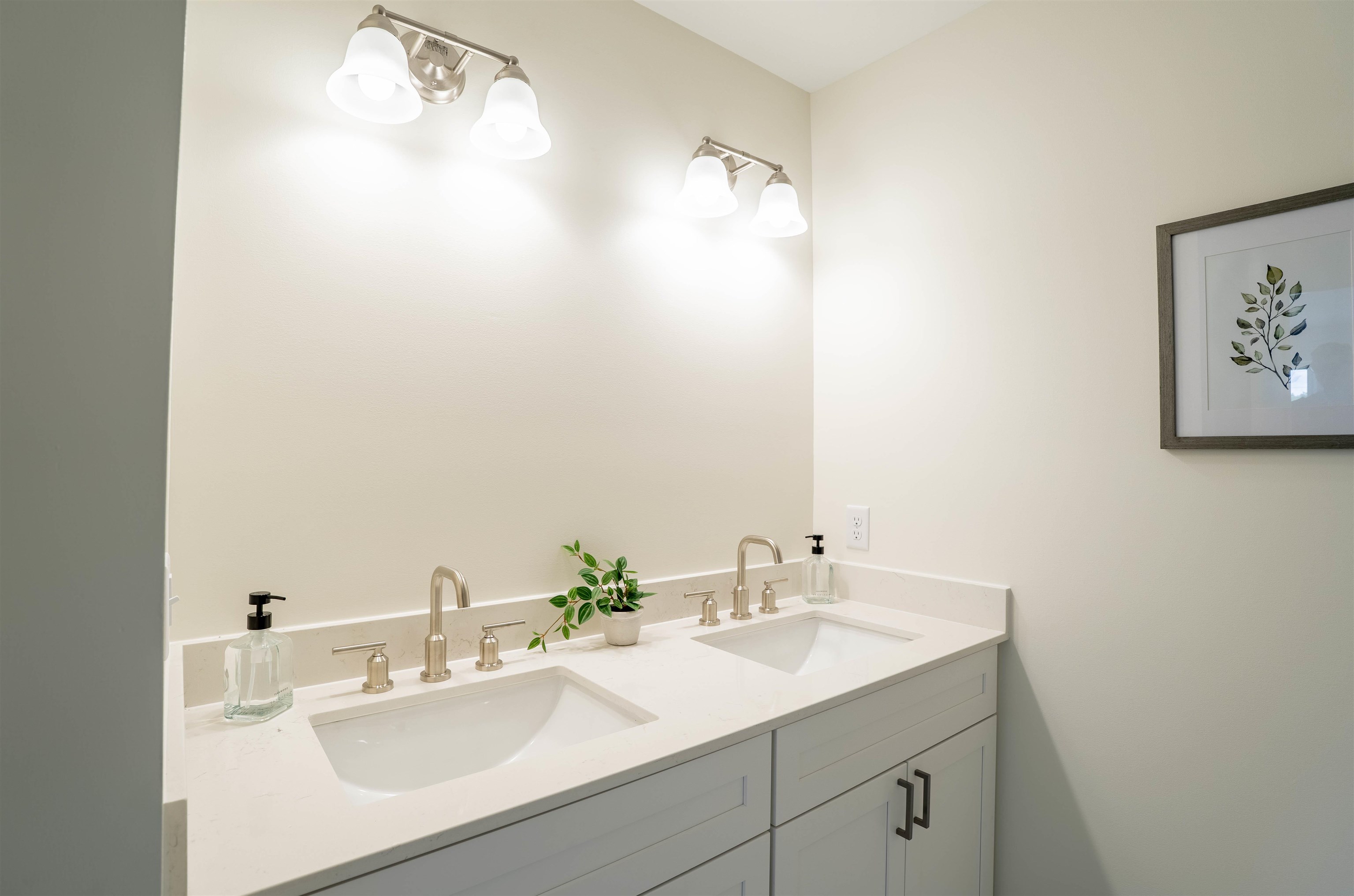 13 Suffolk Road, Unit 6 Concord, NH 03303 - Photo 10 of 24