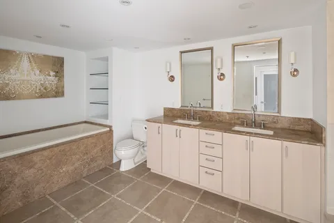 $1,998,000 | 8-12 Museum Way, Unit 2003, Cambridge, MA 02141