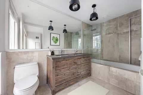 $1,995,000 | 350 West 42nd Street, Unit 37G | Hell's Kitchen