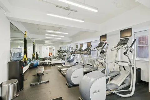 $975,000 | 220 West Rittenhouse Square, Unit 10C, Philadelphia, PA 19103