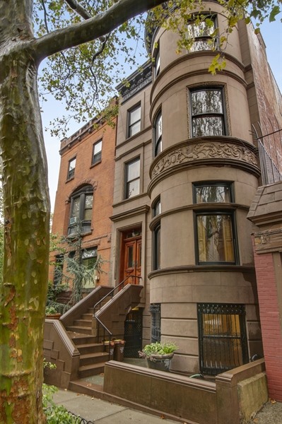 553 2nd Street, Unit 1 Brooklyn, NY 11215 - Photo 10 of 11 front view of a building