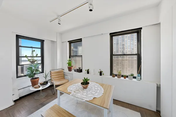 $899,000 | 2 Tudor City Place, Unit 15AS | Murray Hill