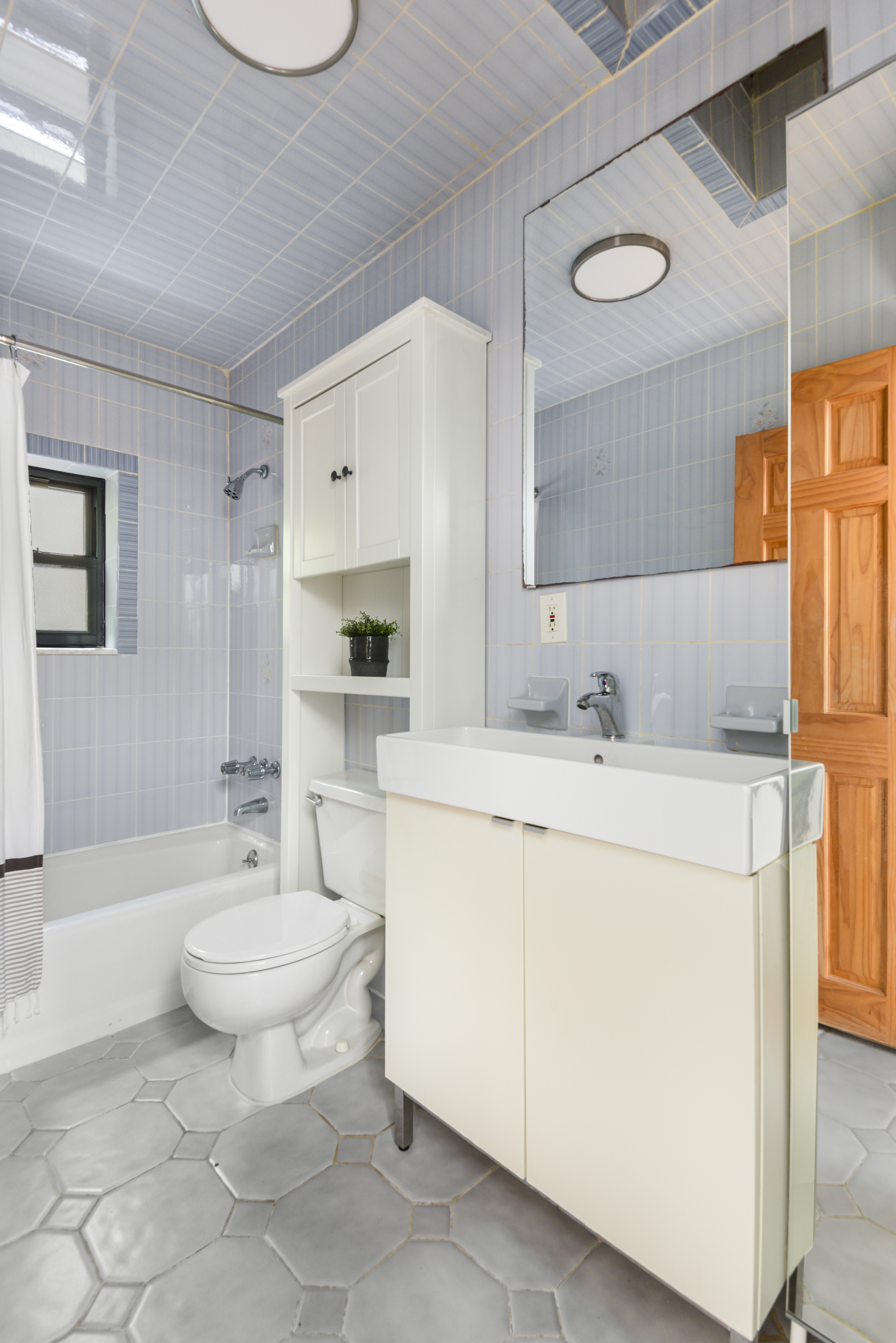 444 Union Street Brooklyn, NY 11231 - Photo 10 of 13 a bathroom with a sink toilet and shower