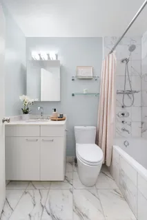 $1,995,000 | 225 West 83rd Street, Unit 8L | Upper West Side