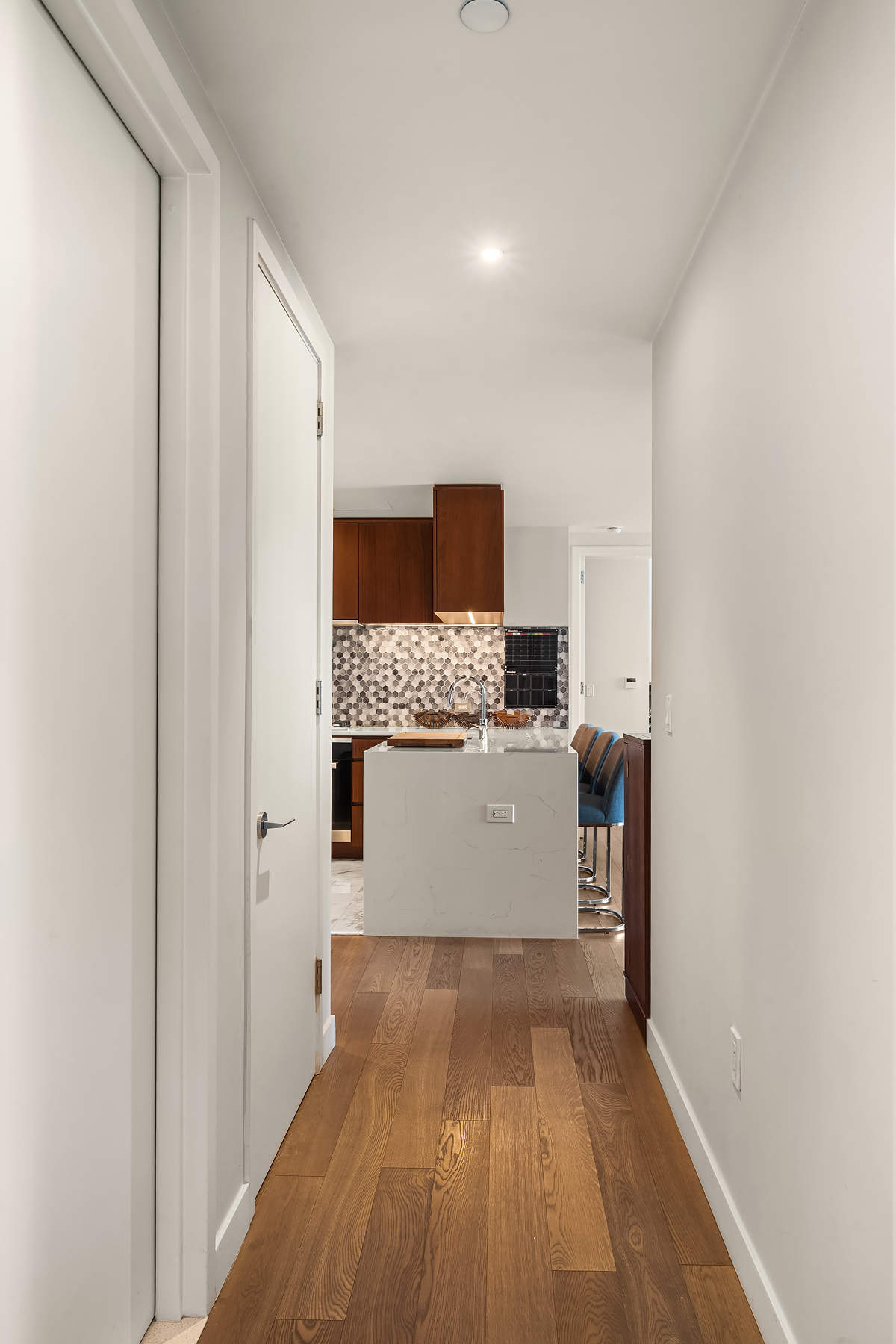 21-30 44th Drive, Unit 5B Queens, NY 11101 - Photo 5 of 24