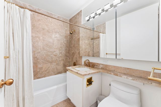 $1,720,000 | 170 East 87th Street, Unit W9H | Upper East Side