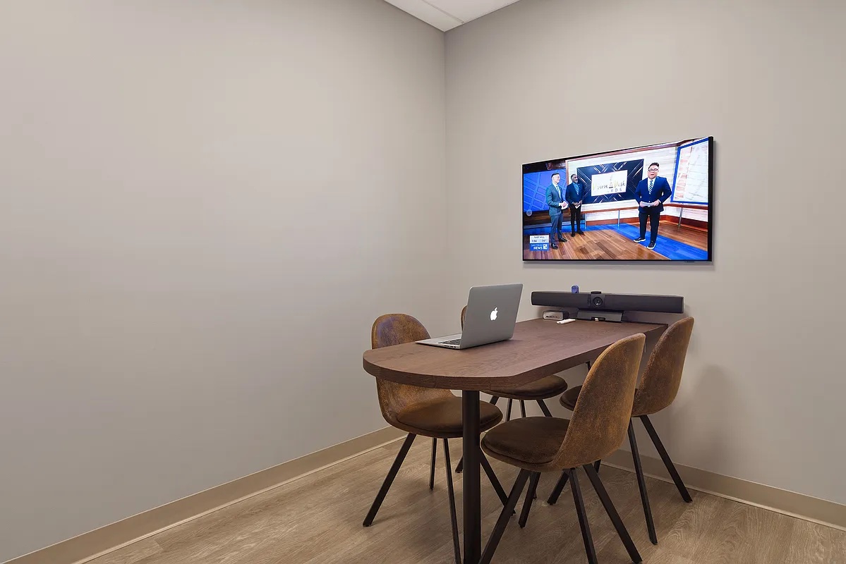 25 Central Park West, Unit 11C Manhattan, NY 10023 - Photo 16 of 17 a view of a workspace with furniture