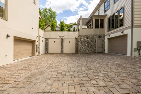 $4,100,000 | 5537 Hawthorne Place Northwest, Washington, DC 20016