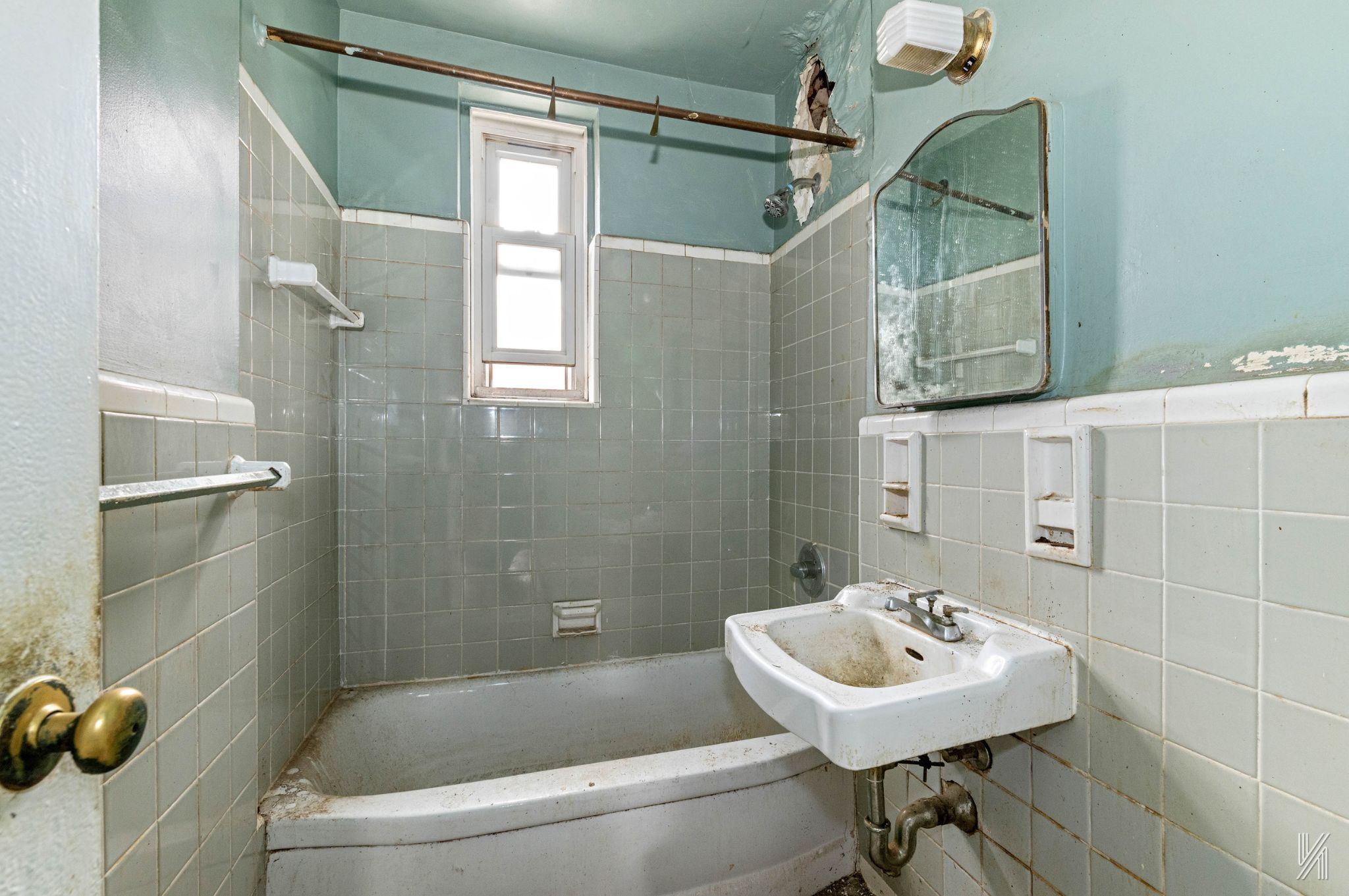 33-05 90th Street, Unit 4F Queens, NY 11372 - Photo 16 of 18 a bathroom with a sink toilet and shower