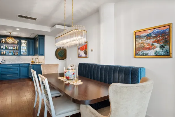 $595,000 | 2600 West 7th Street, Unit 2638, Fort Worth, TX 76107