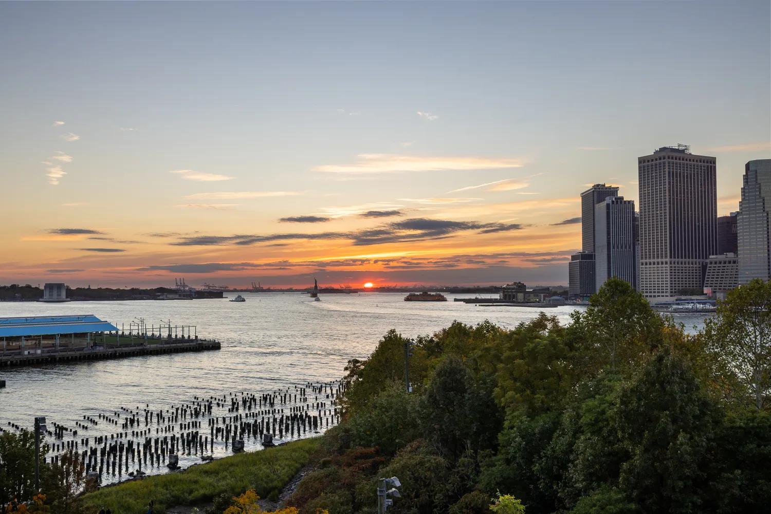 $9,700,000 | 90 Furman Street, Unit N800 | Brooklyn Heights