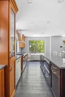 $2,700,000 | 10 East End Avenue, Unit 4JK | Upper East Side