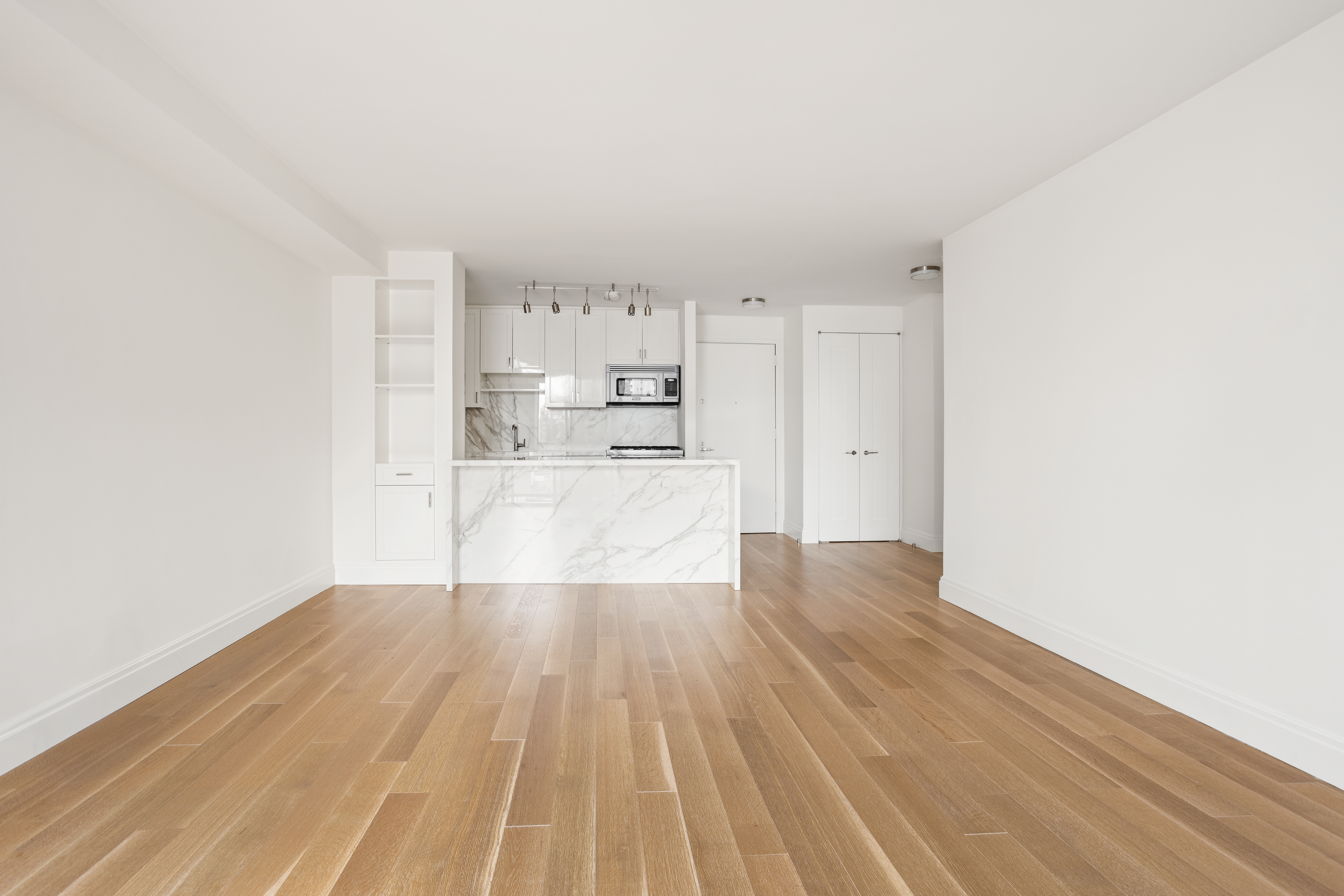 510 East 80th Street, Unit 12D Manhattan, NY 10075 - Photo 5 of 9