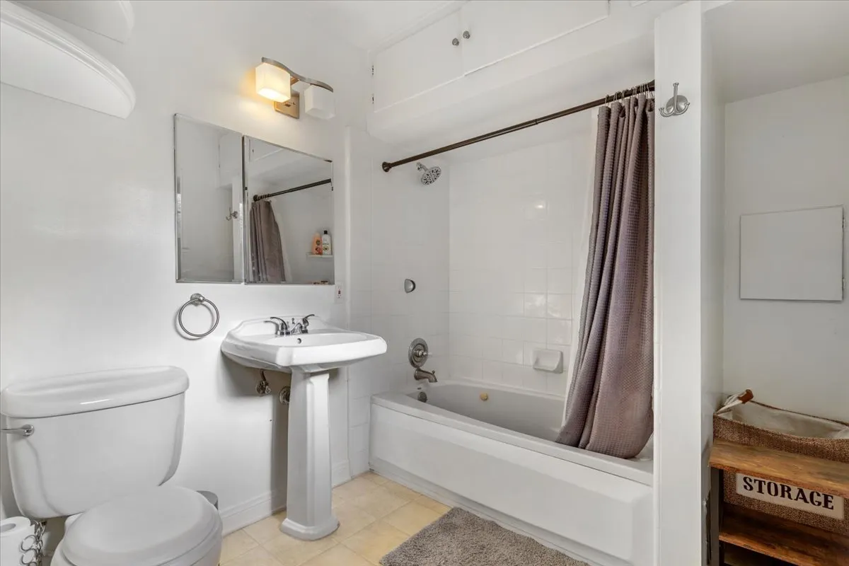 Contact Agent | 17900 Hatteras Street, Encino, CA 91316