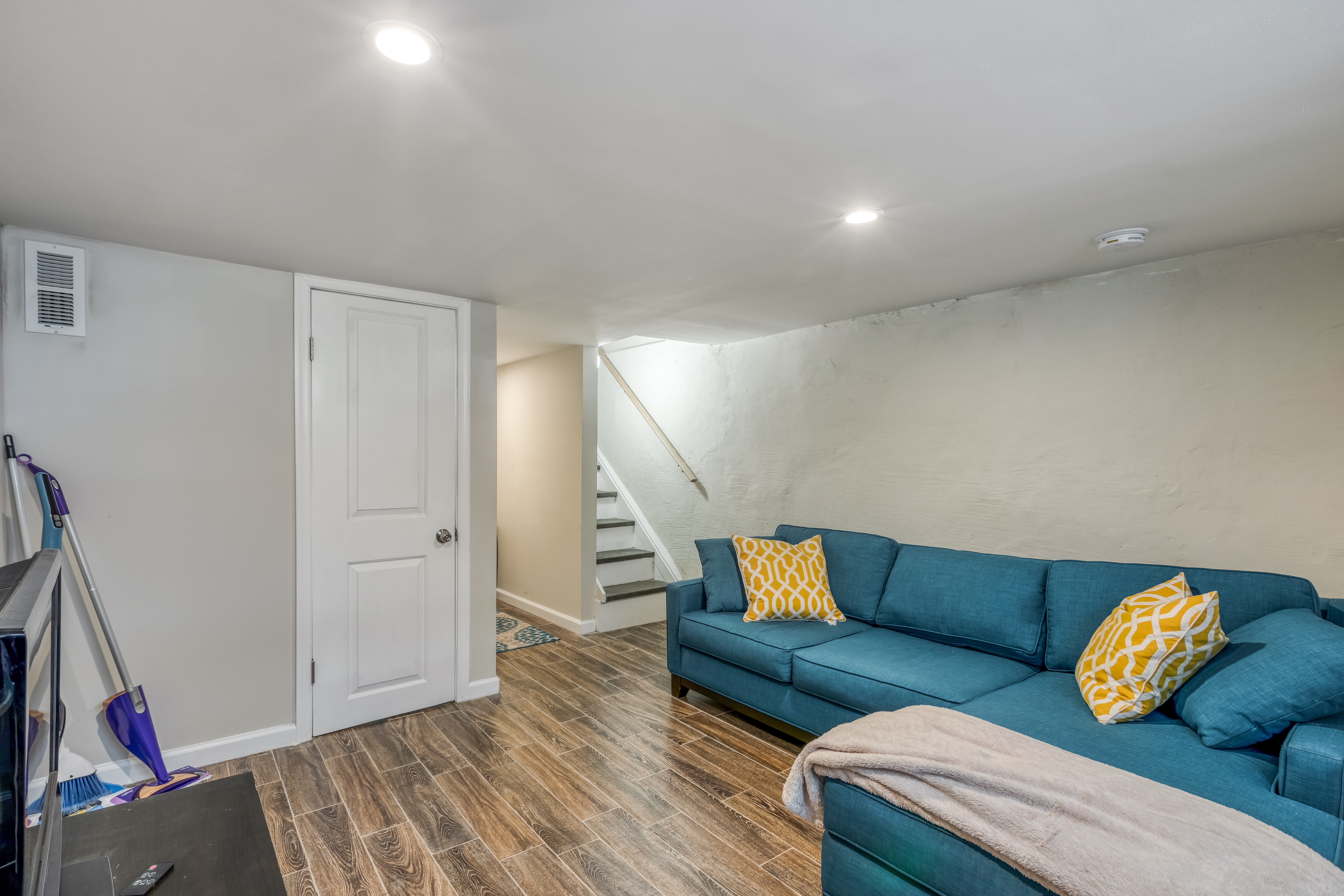 2017 Pierce Street Philadelphia, PA 19145 - Photo 13 of 14 Gallery Image 13