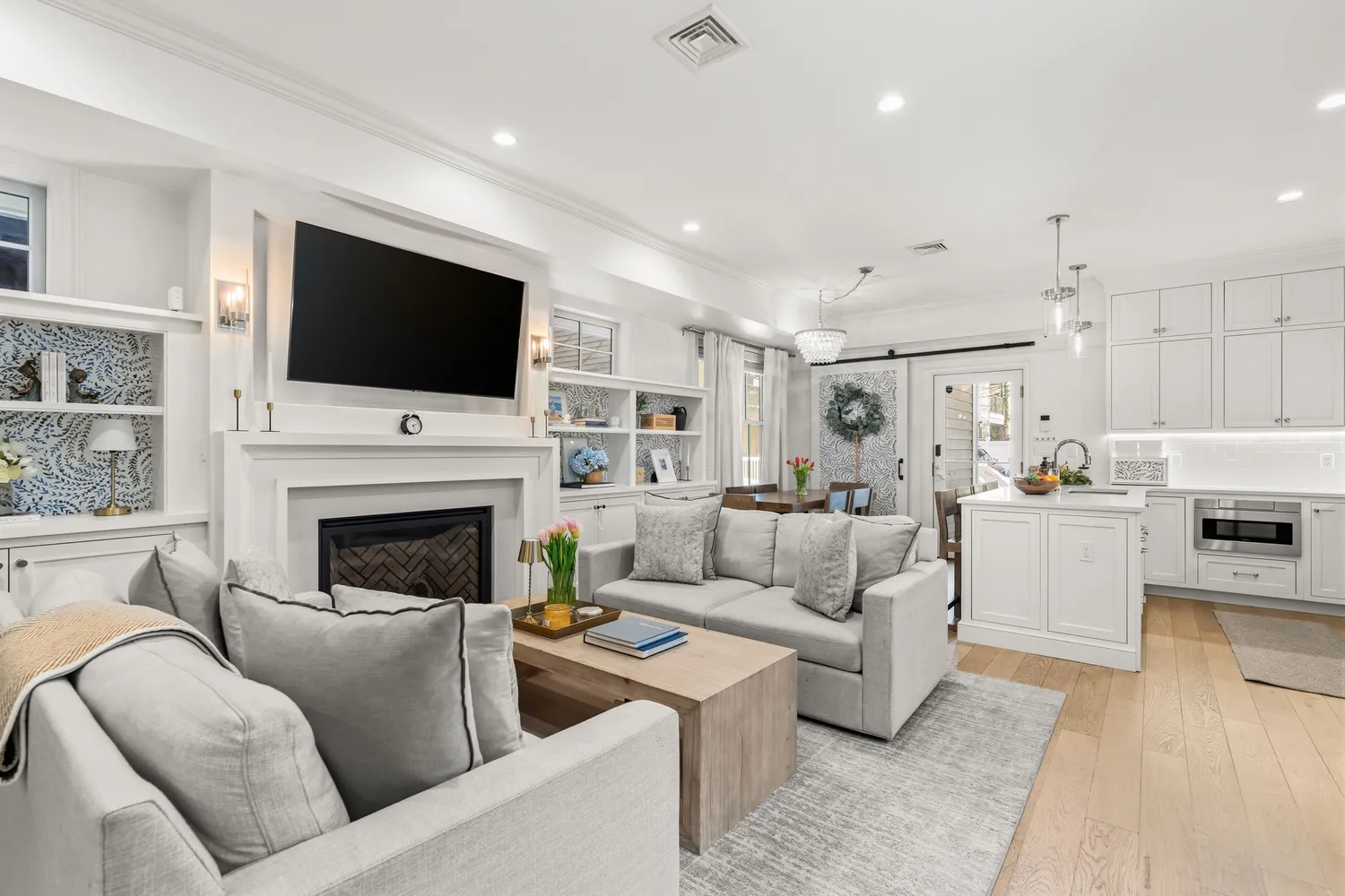 $1,300,000 | 617 East 7th Street, Unit 1, South Boston, MA 02127