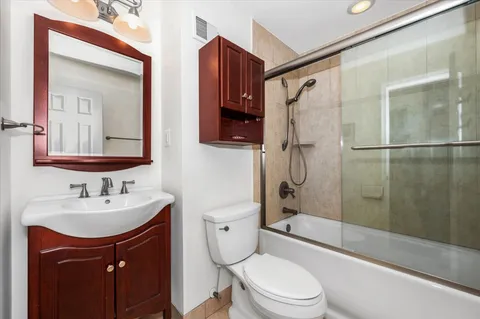 Contact Agent | 14 South Duke Street, Rockville, MD 20850