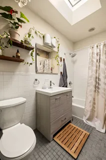 $845,000 | 376 Bergen Street, Unit 4R | Park Slope