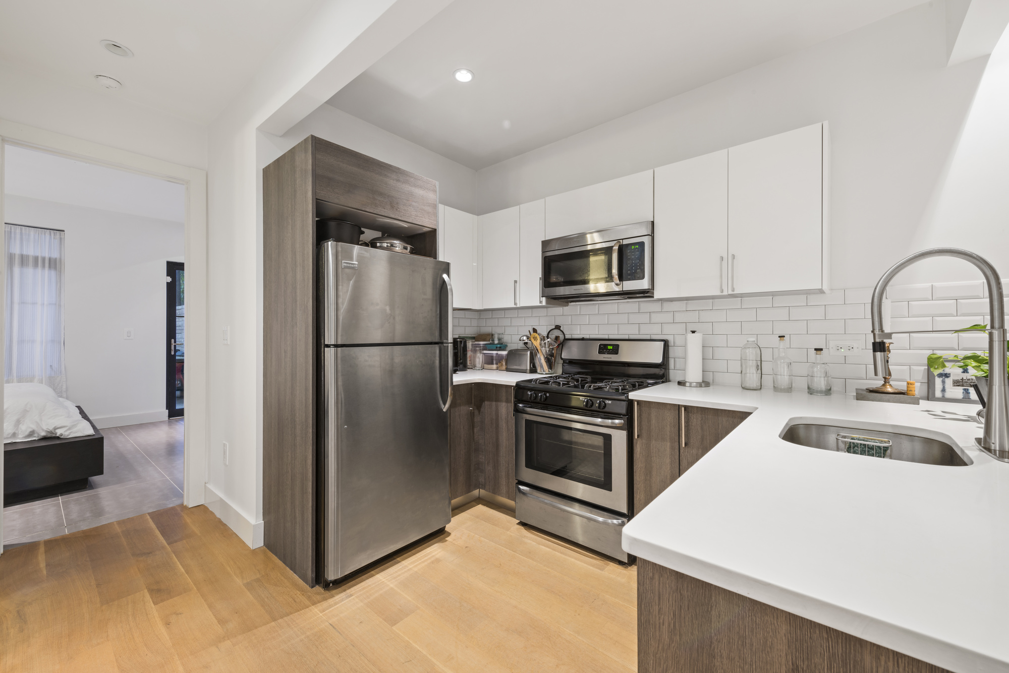 372 Monroe Street, Unit 1 Brooklyn, NY 11221 - Photo 2 of 9