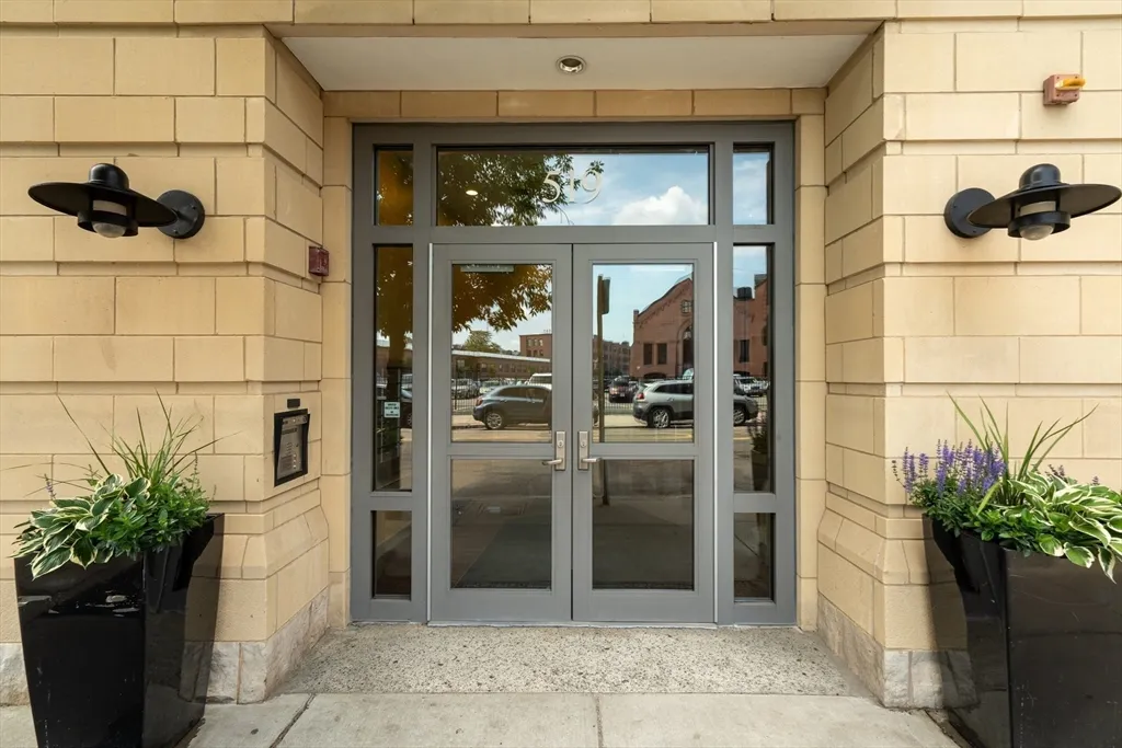$549,500 | 519 Harrison Avenue, Unit D314, Boston, MA 02118