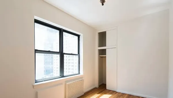 $3,500 | 301 East 49th Street, Unit 4C | Midtown East