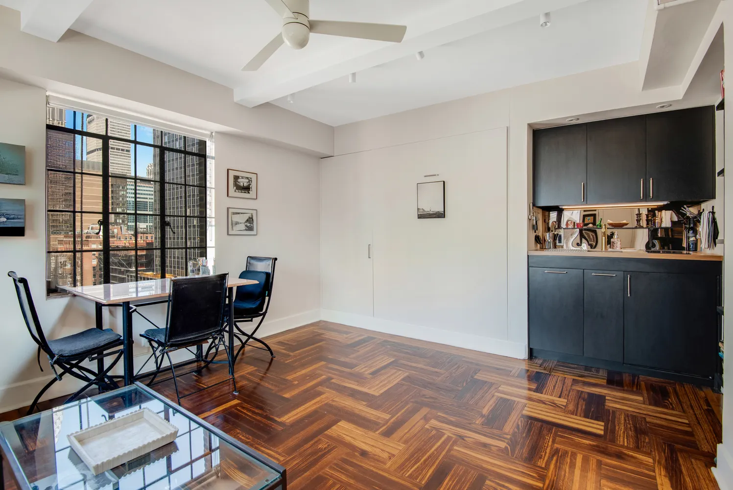 $389,000 | 320 East 42nd Street, Unit 2510 | Murray Hill
